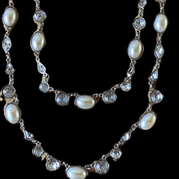 Silver, rhinestone and pearl double string necklace with adjustable clasp - Picture 3 of 6